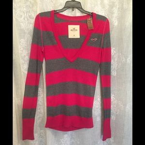 NEW. Hollister, long-sleeved sweater. Sz M